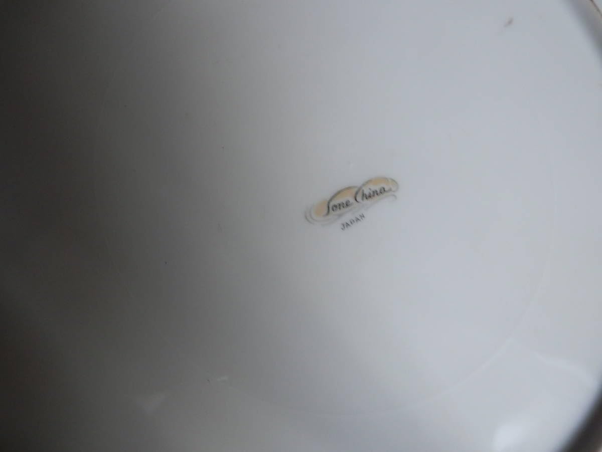 Amazon.co.jp: レトロ SONE CHINA(ソネチャイナ) 小花柄 大皿 洋食器